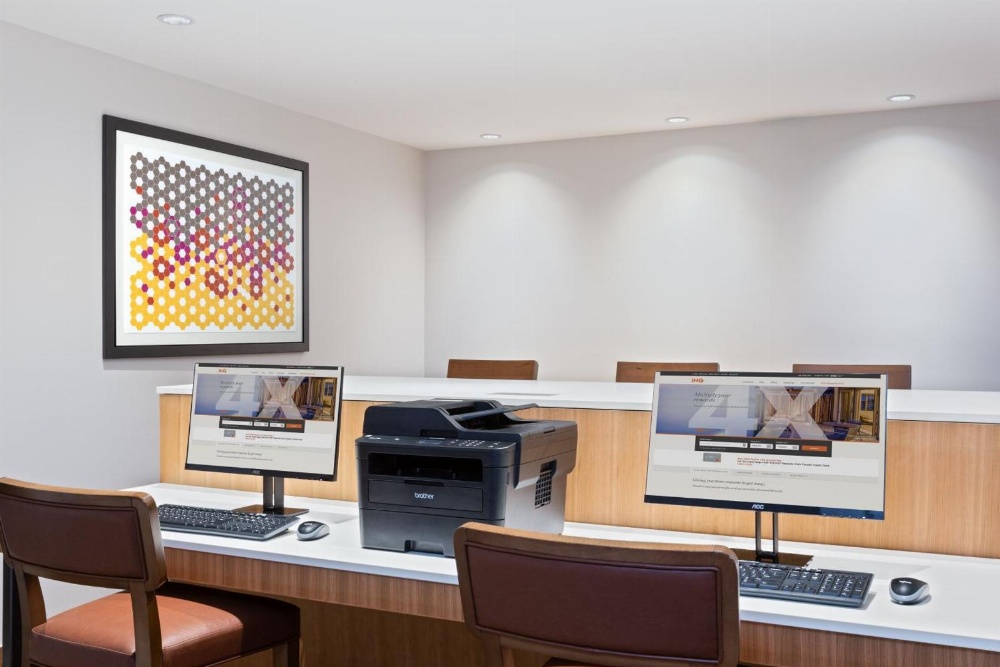 Holiday Inn Express Ft. Lauderdale Cruise-Airport Main image